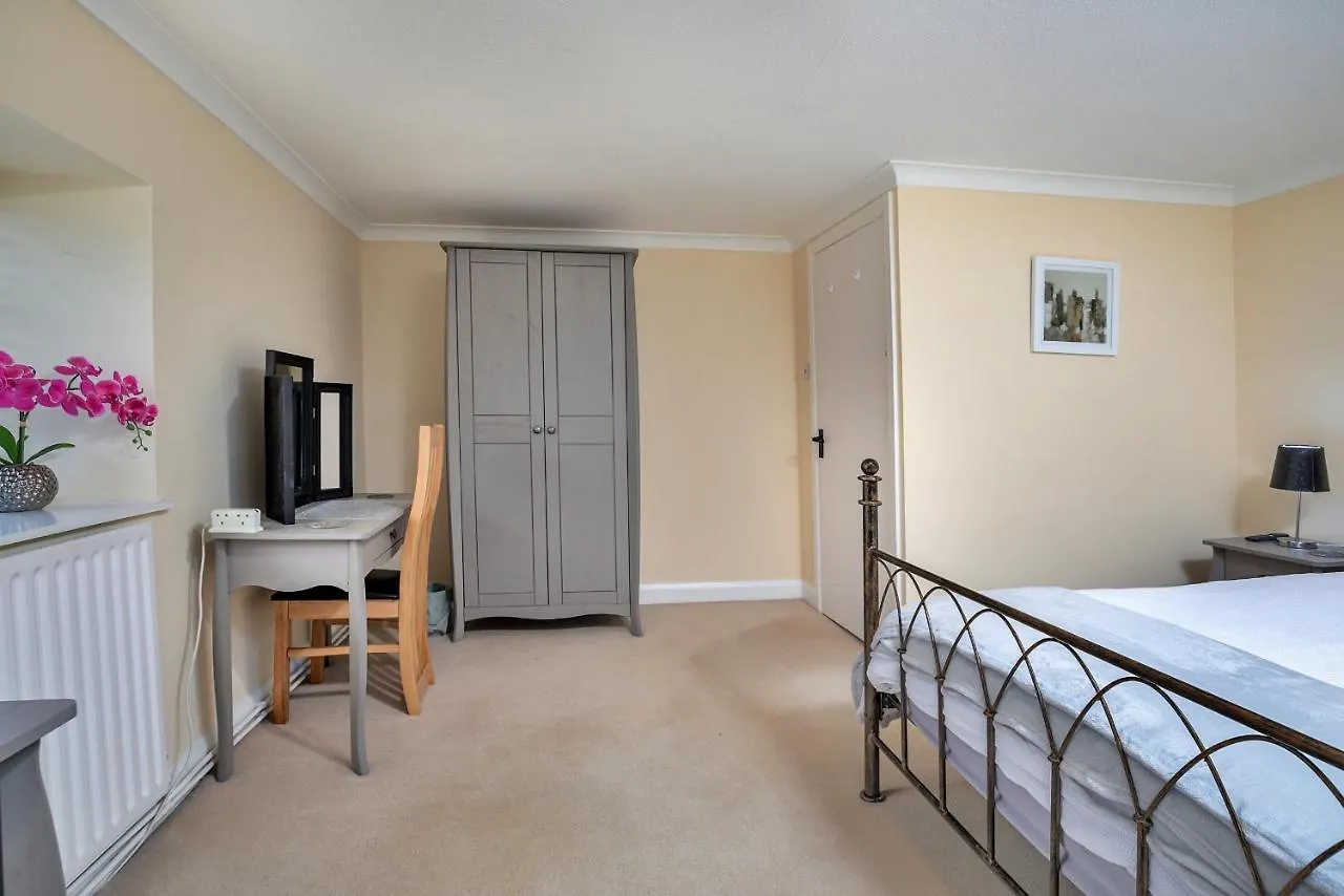 Finest Retreats - Cloggers Cottage Darley 0*,